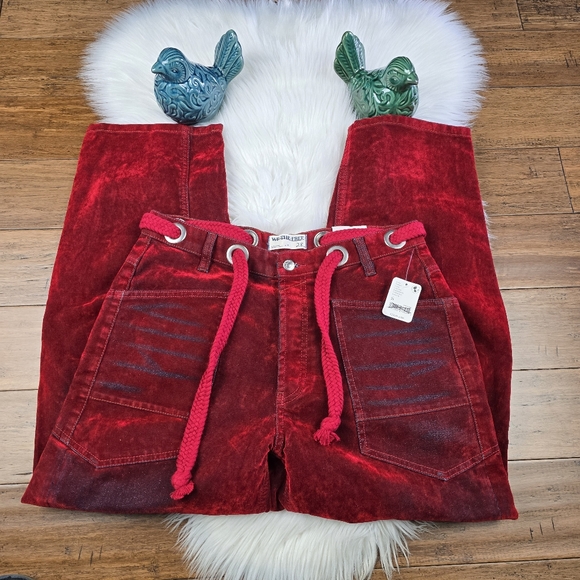 We The Free RARE Red Rio Flocked Moxie Barrel Jeans 28 - Picture 13 of 14